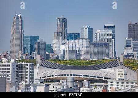 Shinjuku Skyline visto da Shibuya, Tokyo, Giappone Foto Stock