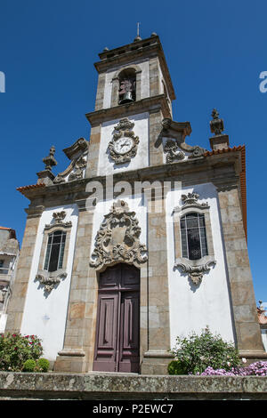 Igreja Matriz de Sabrosa - chiesa nel centro di un piccolo villaggio di Sabrosa, Portogallo. Foto Stock