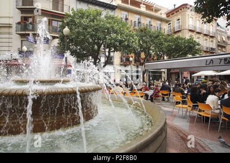 Spagna - La Huerta de Murcia (distretto) - Murcia. Murcia (capitale); Plaza de las Flores donde se concentra el mayor nº de bares de tapas de la ciudad. Foto Stock