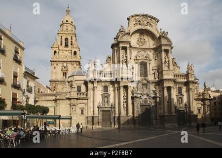 Spagna - La Huerta de Murcia (distretto) - Murcia. Murcia (capitale); Plaza del Cardenal Belluga y Catedral. Foto Stock