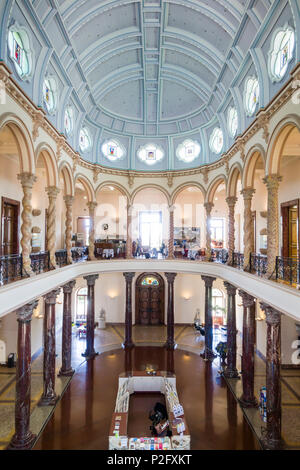 Interno dell'Ariana Museo / Musée Ariana, Ginevra / Geneve, alloggiamento del Musee Suisse de la Ceramique et du Verre, 1870s-80s. Foto Stock