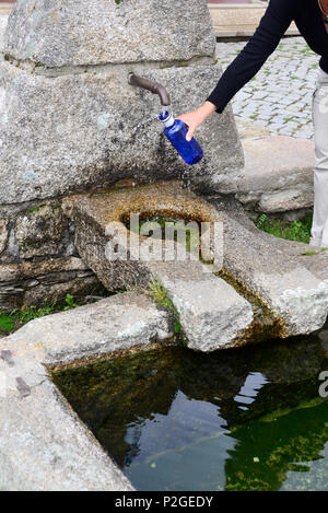 Font in Montesinho nel Parco Naturale di Montesinho vicino a Braganca, Tras-os-Montes, Northeast-Portugal, Portogallo Foto Stock