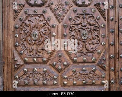 Catedral de Astorga, provincia de León. Detalle de la puerta. Foto Stock