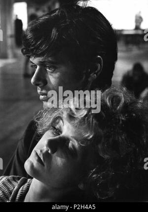 Pellicola originale titolo: non si uccidono così anche i cavalli?. Titolo inglese: non si uccidono così anche i cavalli?. Regista: Sydney Pollack. Anno: 1969. Stelle: Jane Fonda; MICHAEL SARRAZIN. Credito: Glossari Affini / Album Foto Stock