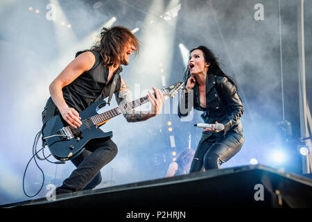 La Svezia Solvesborg - Giugno 09, 2018. Il finlandese metallo sinfonico vocalist Tarja esegue un concerto dal vivo durante la Presidenza svedese music festival Sweden Rock Festival 2018. (Photo credit: Gonzales foto - Terje Dokken). Foto Stock