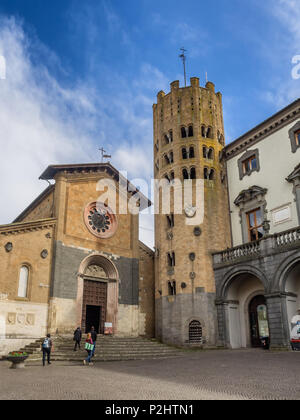 Strette stradine della vecchia città etrusca di Orvieto in Umbria, Italia Foto Stock