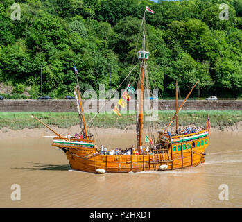 Matteo replica della nave utilizzata da John Cabot di navigare a Terranova in 1497 vela verso il basso Avon Gorge vicino a Clifton Suspension Bridge in Bristol Foto Stock