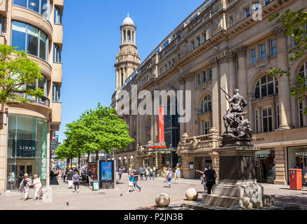 Inghilterra Manchester Inghilterra Greater Manchester City Centre Royal Exchange Theatre exchange street boer war memorial st annes square Manchester Regno Unito