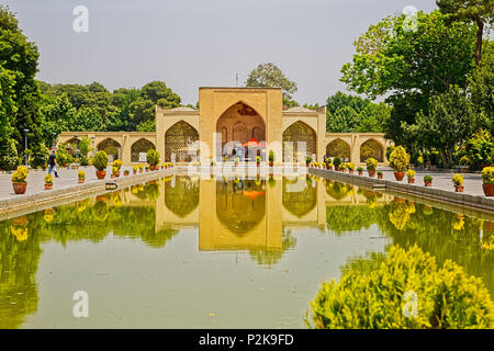 Chehel Sotoun cortile del palazzo Foto Stock