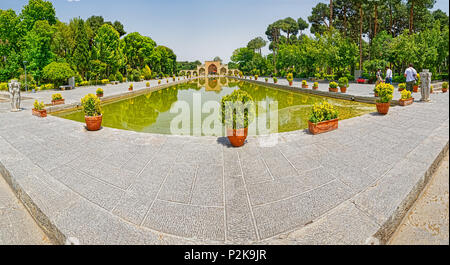 Chehel Sotoun cortile del palazzo Foto Stock