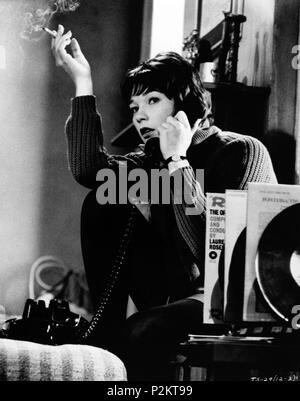 Pellicola originale titolo: DUE PER L'altalena. Titolo inglese: due per l'altalena. Regista: ROBERT WISE. Anno: 1962. Stelle: SHIRLEY MACLAINE. Credito: United Artists / Album Foto Stock