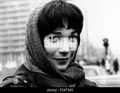 Pellicola originale titolo: DUE PER L'altalena. Titolo inglese: due per l'altalena. Regista: ROBERT WISE. Anno: 1962. Stelle: SHIRLEY MACLAINE. Credito: United Artists / Album Foto Stock