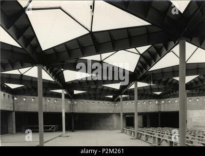 . Italiano: Stazione di fermate Amendola-Fiera della metropolitana di Milano, il mezzanino duranti i lavori di costruzione. Nel febbraio 1961. Metropolitana Milanese (?) 56 Milano, MM fermate Amendola-Fiera 10 Foto Stock