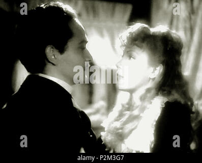 . Italiano: Andrea Checchi ed Isa Miranda in Malombra (M. Soldati, 1943). Il 6 aprile 2015. Lux Film 51 Malombra42 checchi+miranda- Foto Stock