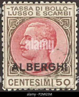 . Timbro del Regno d'Italia; 1923; timbro fiscale (bollino) per il "dazio per il lusso e il commercio" (= "TASSA DI BOLLO LUSSO E SCAMBI") (altra fonte: 'bollino per la plusvalenza di titoli azionari") - Sovrastampa 'ALBERGHI' per 'Hotel (-imposta)"; timbro disegno con effigie di re Vittorio Emanuele III d'Italia (con vista a sinistra) nel cerchio, incorniciato con ornamenti di colore: bi-colorata, marrone grigiastro / rosso con sovrastampa del nero filigrana: Italia n. 1 (crown) Valore nominale: 50 centesimi timbro validità: dal 1923 fino al 18 luglio 1946 Timbro dimensioni immagine (area stampata): 19,0 x 22,5 mm . 1923 (prima edizione Foto Stock