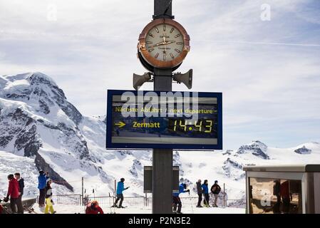 La Svizzera, Vallese, Zermatt, stazione ferroviaria di Gornergrat (3100 m), il punto di vista sul Cervino (4478 m) Foto Stock