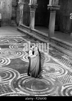 Pellicola originale titolo: Romeo e Giulietta. Titolo inglese: Romeo e Giulietta. Regista: FRANCO ZEFFIRELLI. Anno: 1968. Stelle: OLIVIA HUSSEY; LEONARD WHITING. Credito: Paramount Pictures / Album Foto Stock