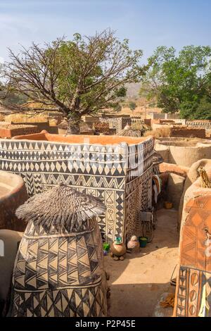 Il Burkina Faso, Regione Center-Sud, Nahouri provincia, Tiebele, il Royal Court è una straordinaria testimonianza delle tradizioni Kassena e architettura Foto Stock