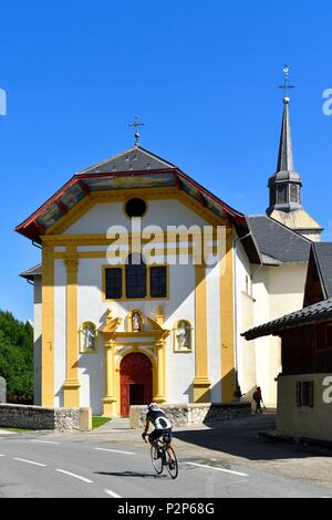 Francia, Haute Savoie, St Nicolas de Veroce, Les Sentiers du barocco, St Nicolas de Veroce chiesa Foto Stock