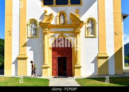 Francia, Haute Savoie, St Nicolas de Veroce, Les Sentiers du barocco, St Nicolas de Veroce chiesa Foto Stock