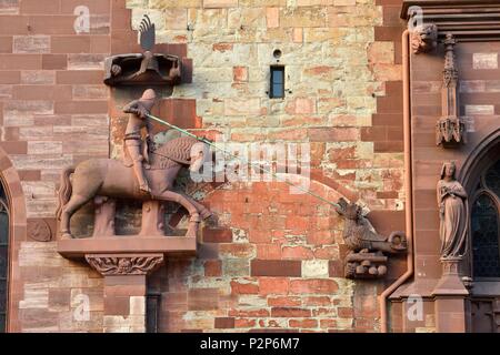 La Svizzera, Basilea, Münsterplatz, la cattedrale (Münster), San Giorgio che combatte il drago Foto Stock