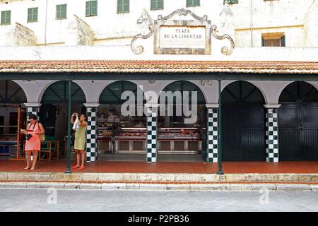 Spagna, Baleares, Menorca, Ciutadella, arcate del mercato coperto posto Libertat Foto Stock