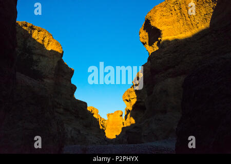 Sesriem Canyon, Sossusvlei, Namib-Naukluft National Park, Narim meridionale del deserto, Regione di Hardap, Namibia Foto Stock