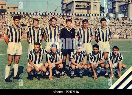 . Italiano: Una formazione della Juventus nella stagione 1966-67. Tra il 1966 e il 1967. 45 sconosciuto Juventus Football Club 1966-1967 Foto Stock