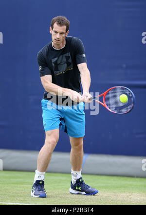 Queens Club di Londra, Regno Unito. 16 Giugno, 2018. La classica struttura i campionati di tennis; Andy Murray (GBR) durante una sessione di pratica sulla corte sette dopo il successo della chirurgia dell'anca due giorni prima di competere contro il mondo numero 24 Nick Kyrgios (AUS) Credito: Azione Sport Plus/Alamy Live News Foto Stock