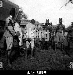 . Italiano: Mai Lahla, 13-2-1936 - XIV - L'eccidio, nel cantiere Gondrand . Il 13 febbraio 1936. 1 sconosciuto 1936AfricaOrientaleEccidioCantiereGondrand33 Foto Stock