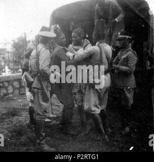 . Italiano: Mai Lahla, 13-2-1936 - XIV - L'eccidio, nel cantiere Gondrand . Il 13 febbraio 1936. 1 sconosciuto 1936AfricaOrientaleEccidioCantiereGondrand37 Foto Stock