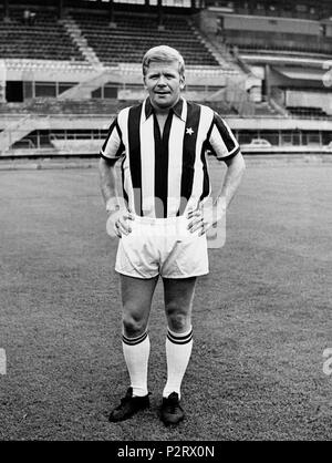 Foto di repertorio Foto LaPresse sport 11 10 2012 E' morto Helmut Haller ©LaPresse Archivio storico Sport Torino anni 70 Helmut Haller Nella foto: il calciatore della Juventus Helmut Haller B 11291 39 Helmut Haller - Juventus FC (ca. 1968-69) Foto Stock