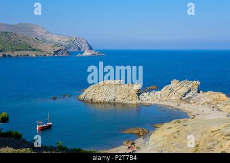 In Spagna, in Catalogna, escursionismo da Cerbere in Francia di Llança in Spagna sulla GR 92 e percorso europeo E 12, Cap de Ras, Punta del Borro beach Foto Stock