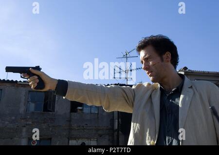 Pellicola originale titolo: INTERNATIONAL. Titolo inglese: INTERNATIONAL. Regista: Tom Tykwer. Anno: 2009. Stelle: Clive Owen. Credito: RELATIVITY MEDIA/ATLAS ENTERTAINMENT/MOSAIC MEDIA GROUP/ / Album Foto Stock