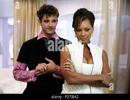 Pellicola originale titolo: Ugly Betty. Titolo inglese: Ugly Betty. Regista: james HAYMAN. Anno: 2006. Stelle: VANESSA L. WILLIAMS; MICHAEL URIE. Credito: Touchstone Television / Album Foto Stock