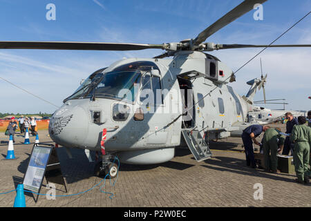 Augusta Westland AW101 Merlin HM2 un elicottero usato per l'anti-guerra sottomarina e trasporto da parte della Royal Navy Foto Stock