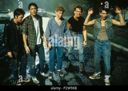 Pellicola originale titolo: gli outsider. Titolo italiano: le outsider. Regista: francis ford coppola. Anno: 1983. Stelle: TOM CRUISE; Emilio Estevez; Patrick Swayze; Rob Lowe. Credito: WARNER BROTHERS / Album Foto Stock