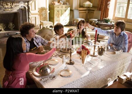 Pellicola originale titolo: HOTEL PER CANI. Titolo inglese: HOTEL PER CANI. Regista: THOR FREUDENTHAL. Anno: 2009. Stelle: Emma Roberts; KYLA PRATT; TROY GENTILE; JOHNNY SIMMONS; JAKE T. Austin. Credito: DREAMWORKS SKG / TRUEBLOOD, JAMIE / Album Foto Stock