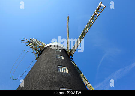 Burgh-le-Marsh cinque navigato Windmill, Lincolnshire, Regno Unito Foto Stock