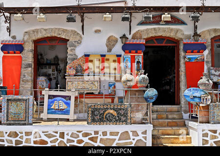 "Castel Mirabel' laboratorio artistico in Pacheia Ammos village, Comune di Ierapetra, Lassithi, Creta, Grecia. Foto Stock