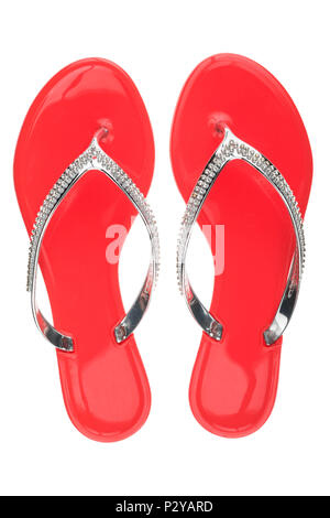 Rosa flip-flop decorato con strass. Isolato su sfondo bianco Foto Stock