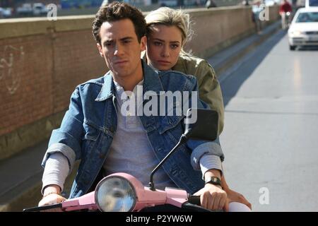 Pellicola originale titolo: IL MATTINO HA L'ORO IN BOCCA. Titolo inglese: EARLY BIRD CATTURE IL WORM. Regista: FRANCESCO PATIERNO. Anno: 2008. Stelle: Laura Chiatti. Credito: Rodeo Drive / Album Foto Stock