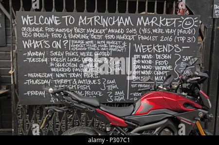 Benvenuti al mercato di successo di Altrincham (simile a Borough Market), al Trafford Council, Greater Manchester, North West England, Regno Unito Foto Stock