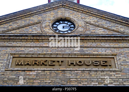 Altrincham retail di successo del mercato della città (simile al mercato di Borough), Trafford consiglio, Greater Manchester North West England, Regno Unito Foto Stock