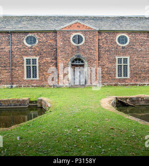 Viste di Dunham Massey proprietà del National Trust e giardini vicino Altrincham, Cheshire Foto Stock