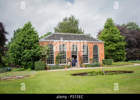 Viste di Dunham Massey proprietà del National Trust e giardini vicino Altrincham, Cheshire Foto Stock