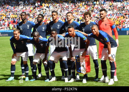 Foto del Team, Team, Team Team foto. hi.v.li: Paul POGBA (FRA), Samuel UMTITI (FRA), Raphael VARANE (FRA), Lucas Hernandez (FRA), Benjamin PAVARD (FRA), Hugo LLORIS (FRA), portiere. Anteriore sinistro: ANTOINE GRIEZMANN (FRA), Thomas LEMAR (FRA), Ousmane DEMBELE (FRA), Corentin TOLISSO (FRA), Kylian MBAPPE (FRA), Francia (FRA) -Australia (AUS) 2-1, turno preliminare, gruppo C, gioco 5, su 16.06.2018 a Kazan, Kazan Arena. Coppa del Mondo di Calcio 2018 in Russia dal 14.06. - 15.07.2018. | Utilizzo di tutto il mondo Foto Stock