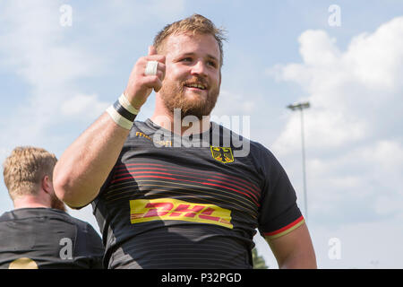 16 giugno 2018, Germania Heidelberg: match di qualificazione per il 2019 Coppa del Mondo di Rugby in Giappone, Germania vs Portogallo: giocatore tedesco Joern Schroeder. · Nessun filo servizio · Foto: Jürgen Keßler/dpa Foto Stock