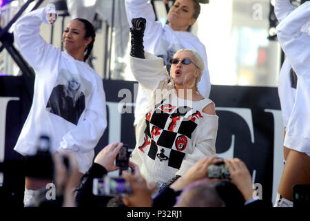 New York, Stati Uniti d'America. Il 15 giugno, 2018. Christina Aguilera live in un concerto del "NBC Today Show Citi serie di concerti presso il Rockefeller Plaza. New York, 15.06.2018 | Utilizzo di credito in tutto il mondo: dpa/Alamy Live News Foto Stock