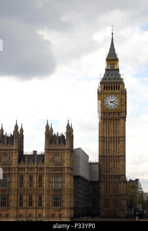 Big Ben clocktower ritratto, London, England, Regno Unito, Europa Foto Stock
